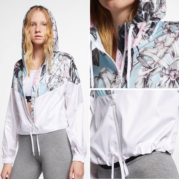 nike sportswear women's hyper femme windrunner jacket